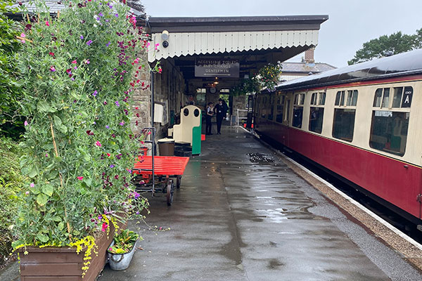 Bodmin-platform The platform at Bodmin Station